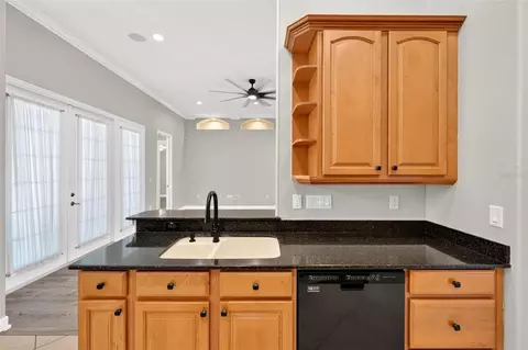 Kitchen - 1070 Ceasars Ct, Mount Dora, FL 32757 photo 4 of 12