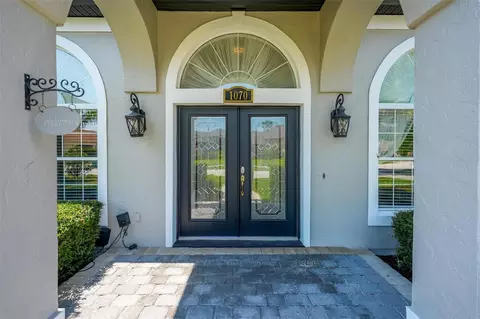 Entry Way - 1070 Ceasars Ct, Mount Dora, FL 32757 photo 12 of 12