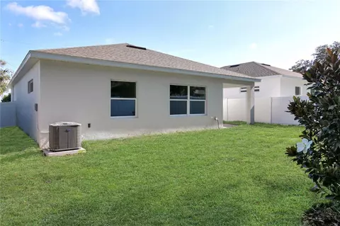 Exterior - 226 W Herrick Ave, Eustis, FL 32726 photo 4 of 5
