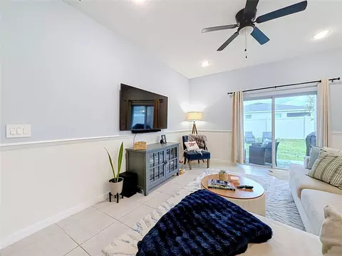 Living - 3947 Mayhill Loop, Eustis, FL 32736 photo 2 of 3