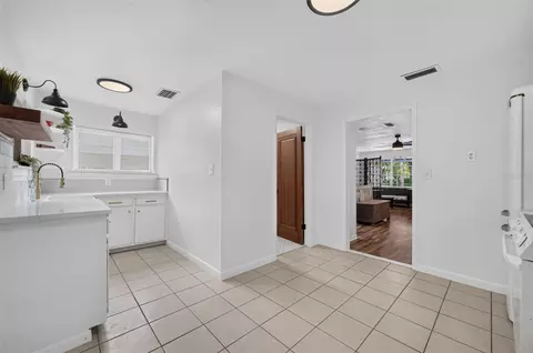 Other - 140 N Johns St, Mount Dora, FL 32757 photo 5 of 14