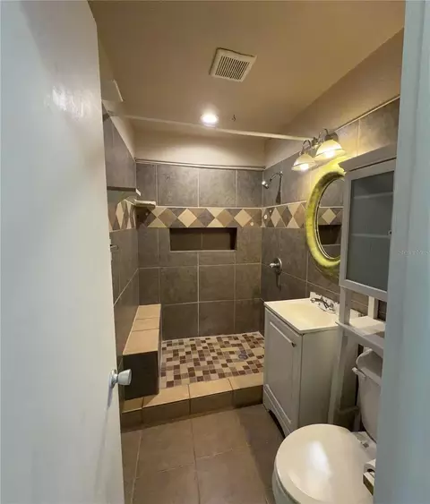 Bath - 2884 Tropic Rd, Melbourne, FL 32935 photo 2 of 2