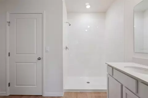 Bath - 2519 Dorset Ct, Ormond Beach, FL 32174 photo 5 of 5