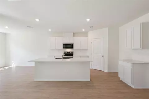 Kitchen - 2519 Dorset Ct, Ormond Beach, FL 32174 photo 1 of 6