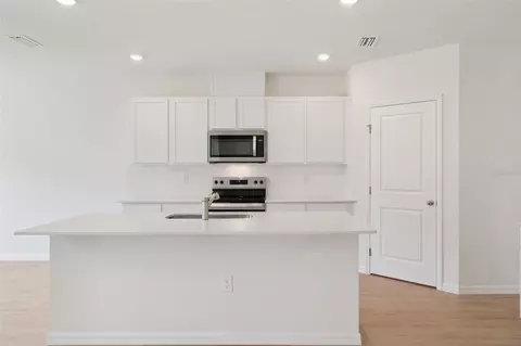 Kitchen - 2519 Dorset Ct, Ormond Beach, FL 32174 photo 2 of 6