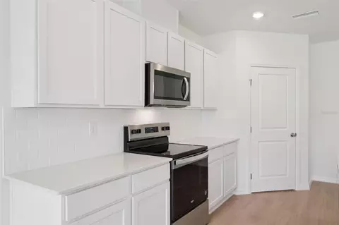Kitchen - 2519 Dorset Ct, Ormond Beach, FL 32174 photo 6 of 6