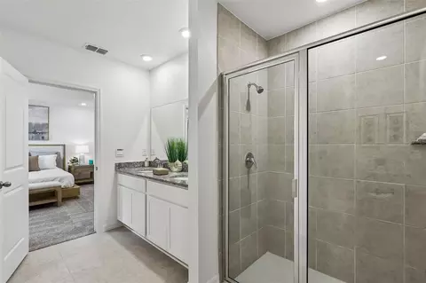 Bath - 5955 Lyon Rd, Spring Hill, FL 34606 photo 2 of 3