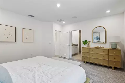 Bedroom - 5955 Lyon Rd, Spring Hill, FL 34606 photo 2 of 3
