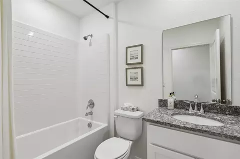 Bath - 5955 Lyon Rd, Spring Hill, FL 34606 photo 3 of 3