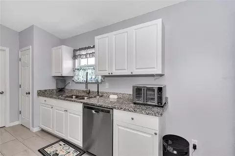 Kitchen - 1 Laurel Pass Ln, Ocala, FL 34480 photo 1 of 2