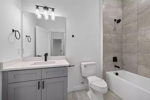 Bath - 6460 SW 129 Loop, Ocala, FL 34473 photo 5 of 7
