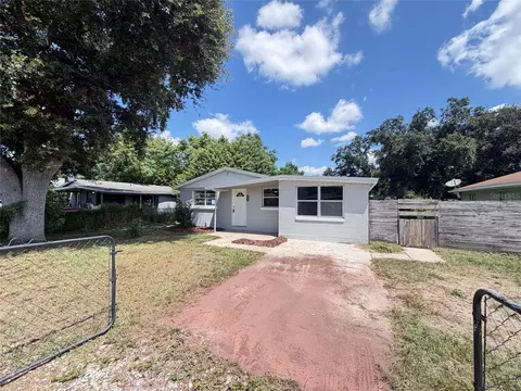 2213 Bouyer St, Lake Wales, FL 33898