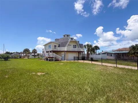 Exterior - 4100 Flamingo Blvd, Hernando Beach, FL 34607 photo 4 of 16