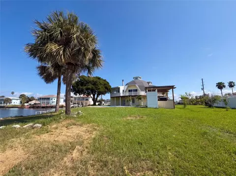 Exterior - 4100 Flamingo Blvd, Hernando Beach, FL 34607 photo 6 of 16