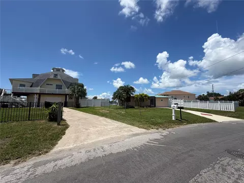 Exterior - 4100 Flamingo Blvd, Hernando Beach, FL 34607 photo 5 of 16