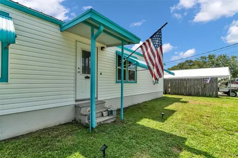 Exterior - 1212 9th St, Okeechobee, FL 34974 photo 2 of 6