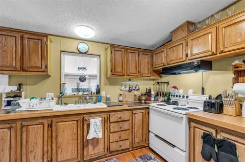 Kitchen - 1212 9th St, Okeechobee, FL 34974 photo 2 of 2