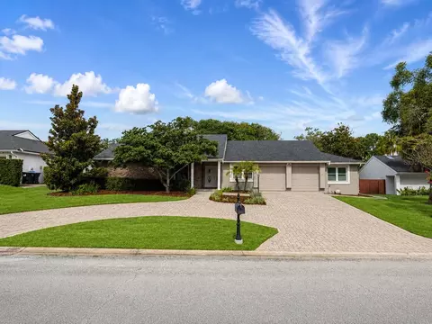 7449 Sparkling Lake Rd, Orlando, FL 32819