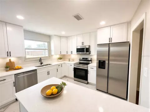 Kitchen - 172 Seminole Dr, Ormond Beach, FL 32174 photo 2 of 4