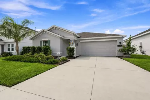 33647 Sky Blossom Cir, Leesburg, FL 34788