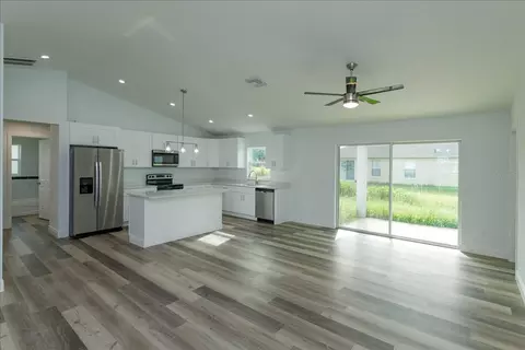 Living - 31 Pine Run Ter, Ocala, FL 34472 photo 2 of 3