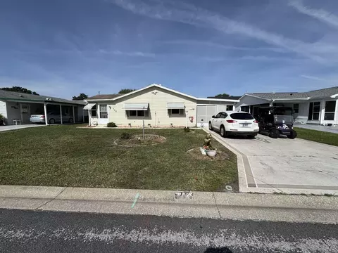 716 Bolivar St, Lady Lake, FL 32159