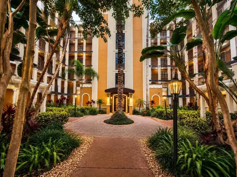 12539 Floridays Resort Dr #208D, Orlando, FL 32821