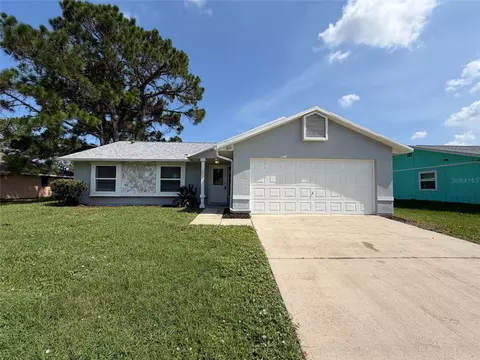 1061 Hunt St NW, Palm Bay, FL 32907