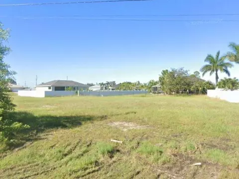 12 SW 25th Pl, Cape Coral, FL 33991
