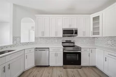 Kitchen - 2276 Betsy Ross Ln #A, Saint Cloud, FL 34769 photo 3 of 4