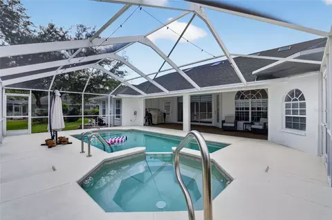 Exterior - 58 Golf View Dr, Ocala, FL 34472 photo 7 of 9