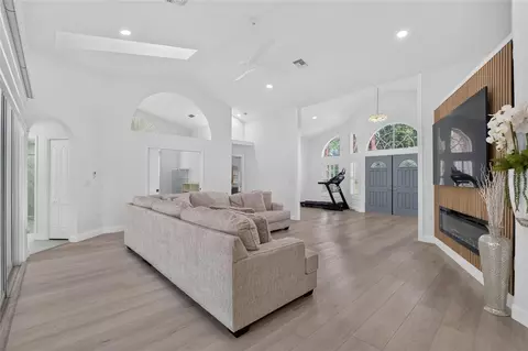 Living - 58 Golf View Dr, Ocala, FL 34472 photo 4 of 4