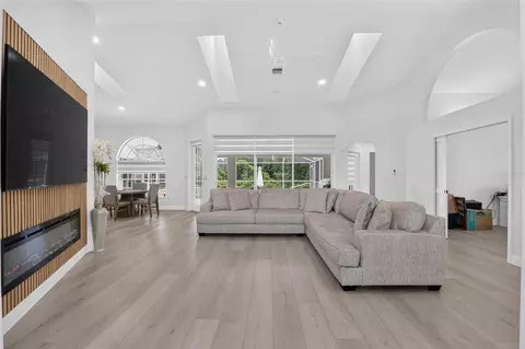 Living - 58 Golf View Dr, Ocala, FL 34472 photo 2 of 4