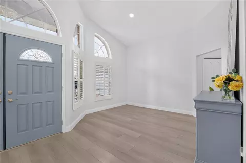 Entry Way - 58 Golf View Dr, Ocala, FL 34472 photo 4 of 5