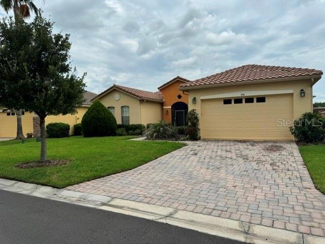 896 Barcelona Dr, Poinciana, FL 34759