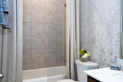 Bath - 240 Crossings Ave, Saint Cloud, FL 34771 photo 2 of 2