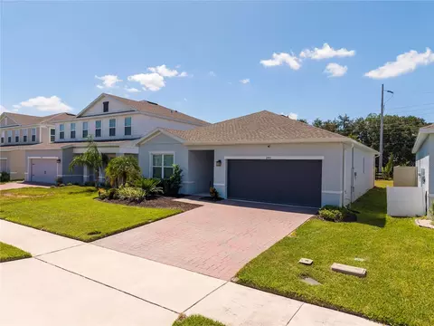 Exterior - 240 Crossings Ave, Saint Cloud, FL 34771 photo 2 of 7