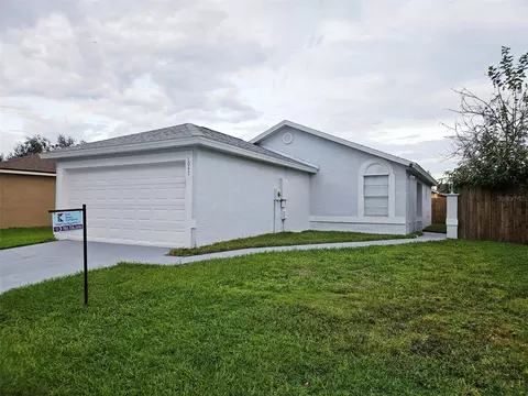 1047 Florida Holly Dr, Orlando, FL 32811
