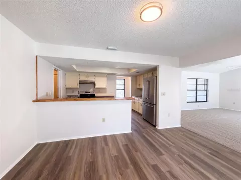 Living - 391 Harvard Rd, Venice, FL 34293 photo 2 of 7