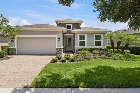 1649 Victoria Gardens Dr, Deland, FL 32724