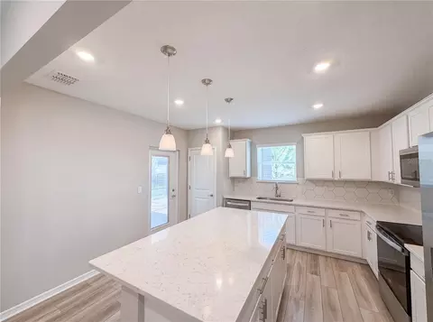 Kitchen - 8332 SW 54th Loop, Ocala, FL 34481 photo 4 of 4