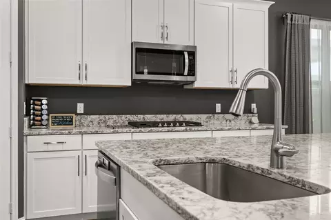 Kitchen - 8291 Procida Isle Ln, Windermere, FL 34786 photo 3 of 5