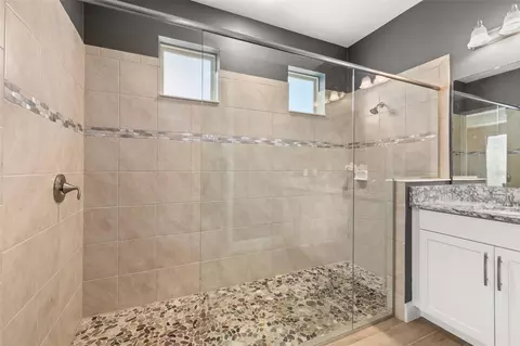 Bath - 8291 Procida Isle Ln, Windermere, FL 34786 photo 2 of 6