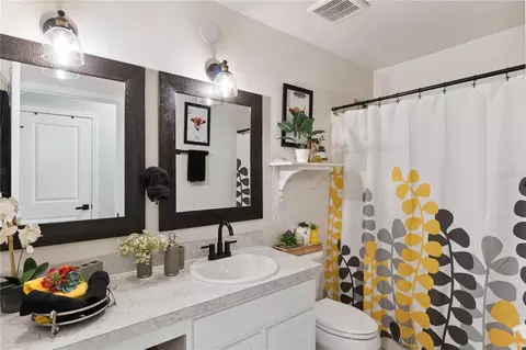 Bath - 4613 Glencrest Loop, Saint Cloud, FL 34772 photo 1 of 2
