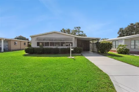 1615 Pinehurst Dr, Lady Lake, FL 32159