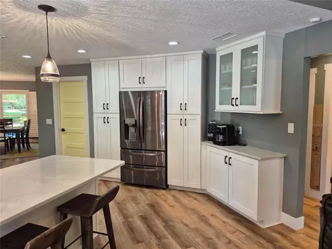 Kitchen - 5370 Whispering Pine Cir, Saint Cloud, FL 34771 photo 4 of 6