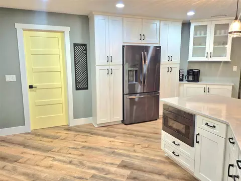 Kitchen - 5370 Whispering Pine Cir, Saint Cloud, FL 34771 photo 2 of 6