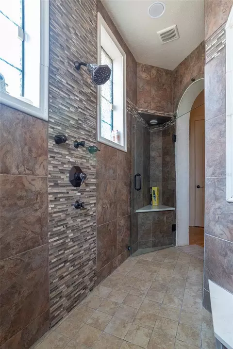 Bath - 5251 Carson St, Saint Cloud, FL 34771 photo 3 of 4