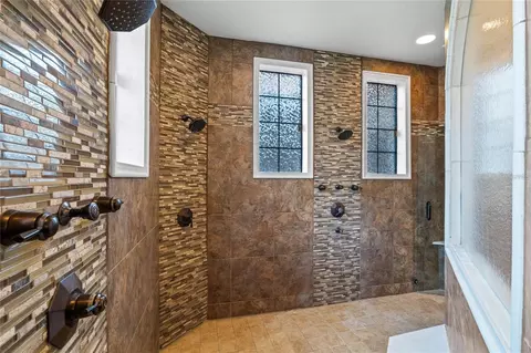 Bath - 5251 Carson St, Saint Cloud, FL 34771 photo 4 of 4