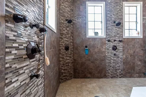 Bath - 5251 Carson St, Saint Cloud, FL 34771 photo 2 of 4